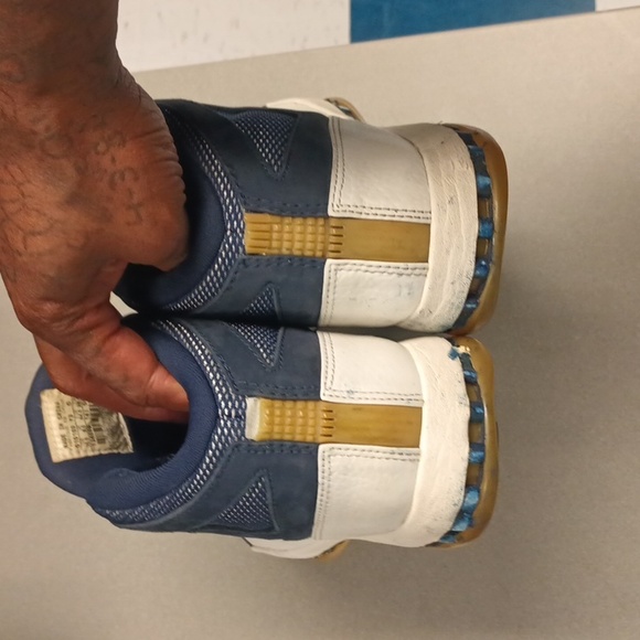 2001 Jordan blue and white Jordan 16 no laces - Picture 3 of 7